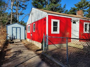 66 Crystal Lake Dr, Carver, MA 02330