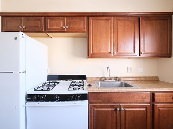 4th image of 1122 Felspar St APT 1