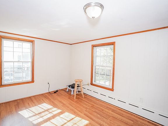 4th image of 48 Henry St