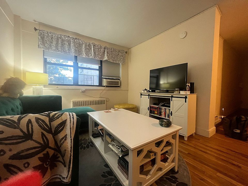 1st image of 19 Hamilton Ter APT 4D