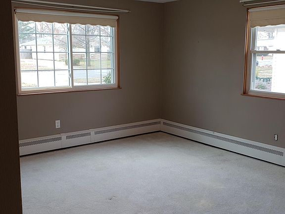 5th image of 218 S Tuxedo Dr