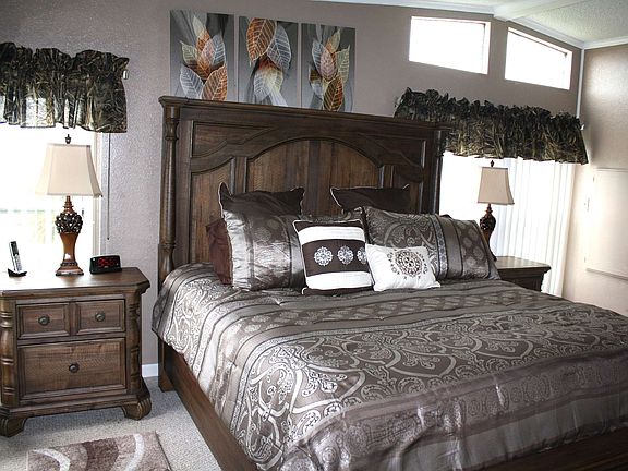 5th image of 5038 Foxwood Blvd