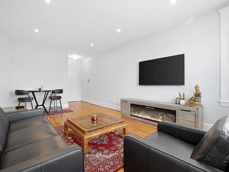 520 Beacon St #2F — Photo 3