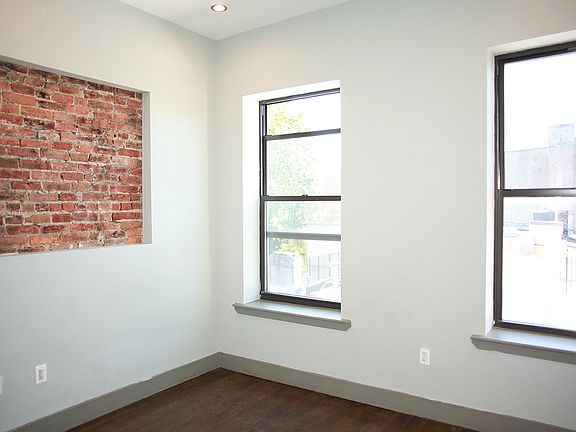 5th image of 570 Hancock St #2B
