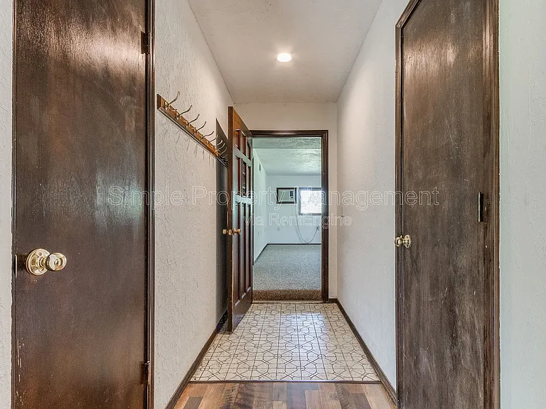 18916 Dave Dr — Photo 6