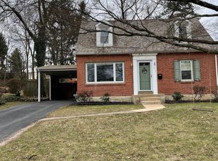 3212 Hilltop Rd, Newtown Square, PA 19073