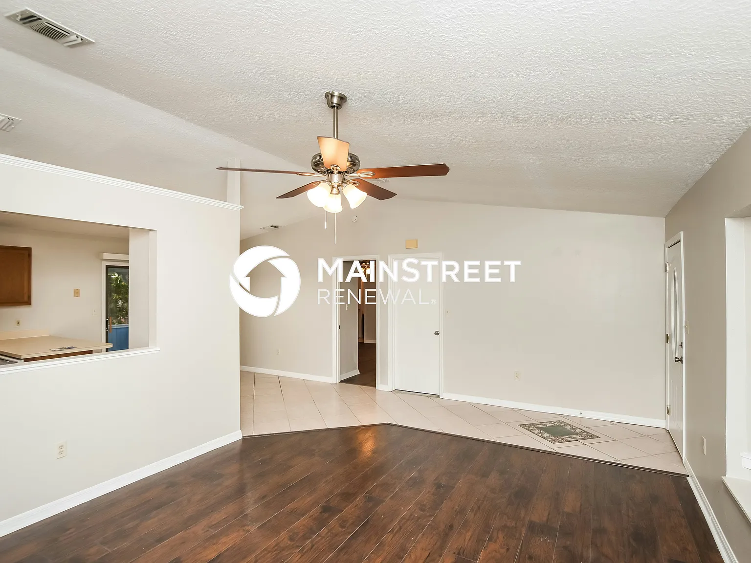 1325 Helvenston St N W — Photo 4