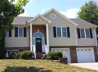 2035 Wallace Dairy Rd, Hickory, NC 28602