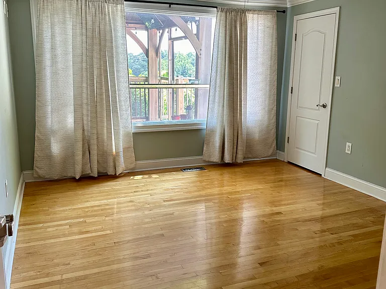 Grandview Dr — Photo 5
