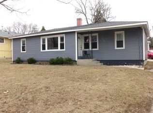 1322 Washington St, Lake In The Hills, IL 60156