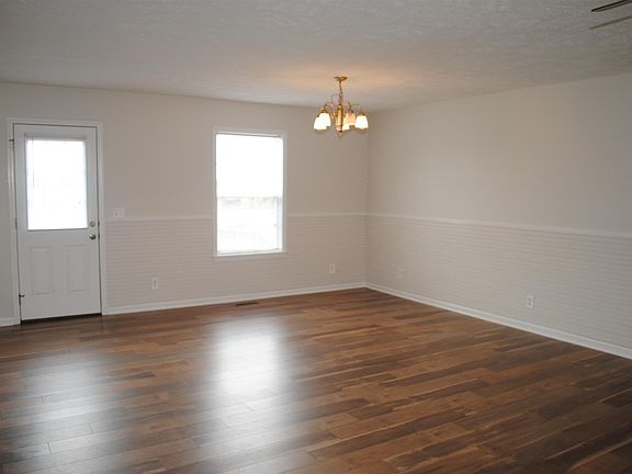 2nd image of 112 Sunrise Ct