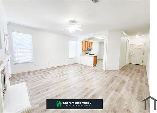 1901 Yarnell Way — Photo 13