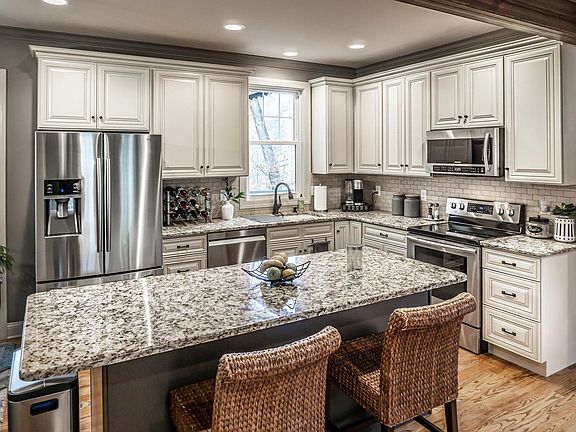 5th image of 2109 Westwind Dr