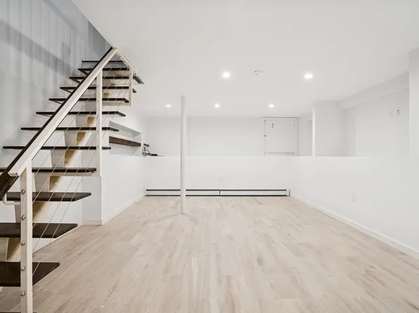 445 Franklin Avenue image 9 of 9