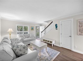 1222 Gordon Dr APT 15, Naples, FL 34102