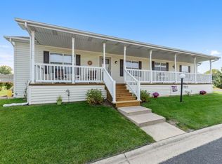 747 Mallard Cir, Sandwich, IL 60548