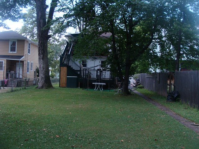 2nd image of 3717 Woodbine Ave