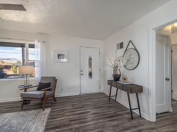 5th image of 1166 Charles Pl