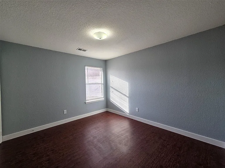 9526 Heflin Colony Dr — Photo 36
