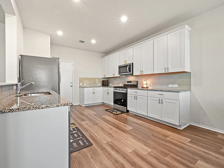 632 Pepperbark Loop — Photo 10