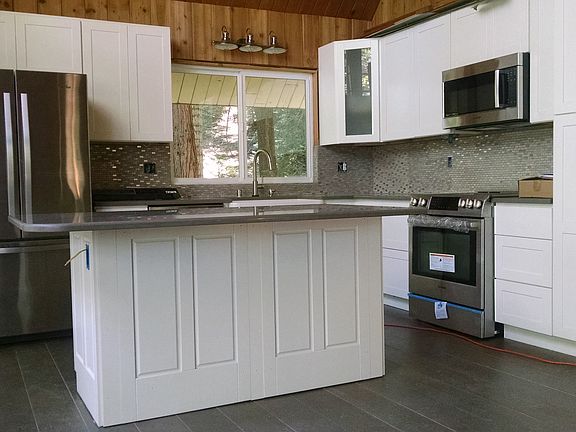 2nd image of 28445 Larchmont Ln