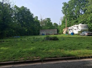 2722 E 8th St, Joplin, MO 64801