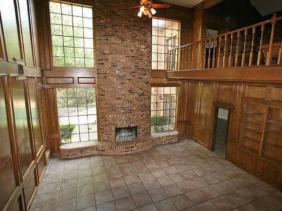 4th image of 1708 Carmel Dr