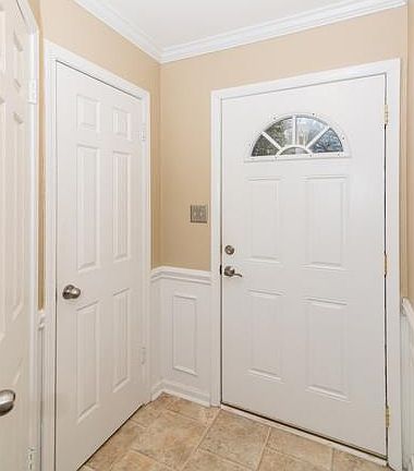 2nd image of 8225 Pineville Matthews Rd APT E