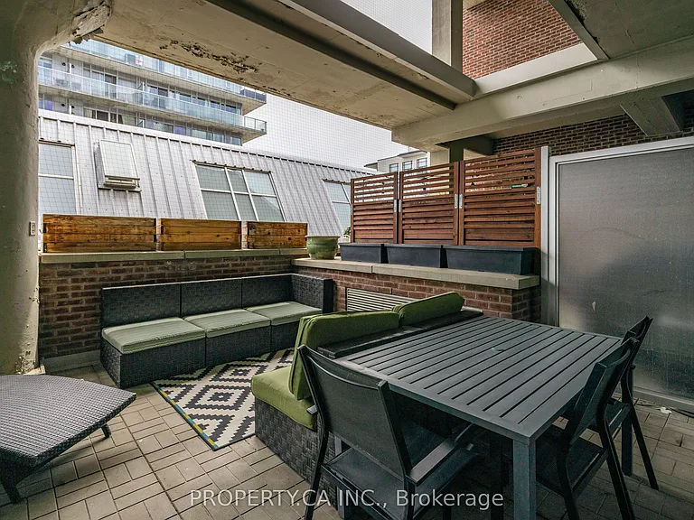 233 Carlaw Ave #325 — Photo 21