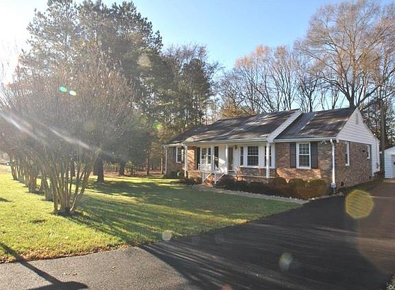 2nd image of 2108 Lauderdale Dr