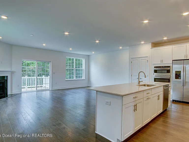 101 Pilot St — Photo 4