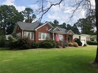 806 W Main St, Walhalla, SC 29691