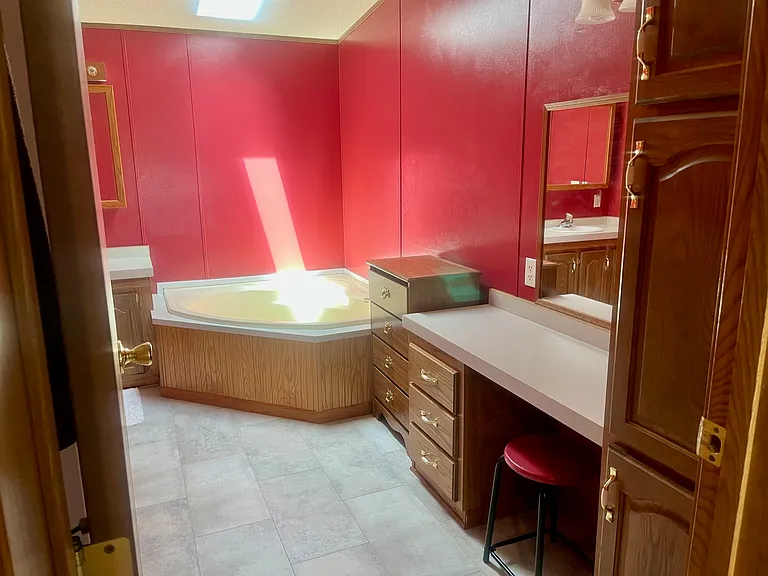 1507 Brandon Dr — Photo 9