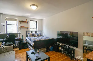 Rented by City Connections Realty