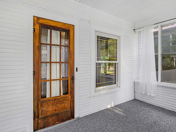 3rd image of 410 N Pine St