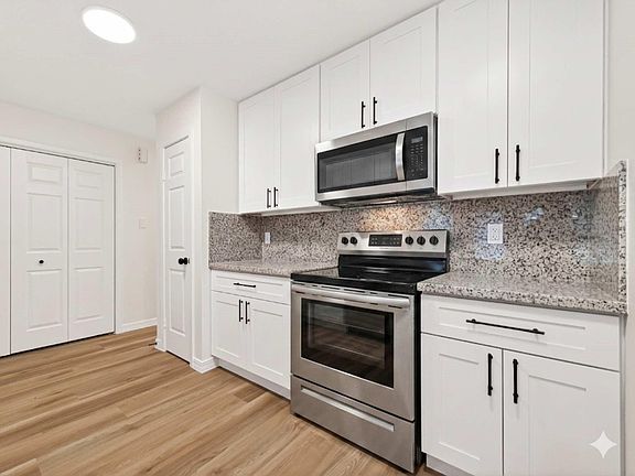 4th image of 2334 Autumn Springs Ln