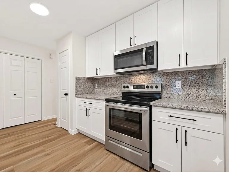 2334 Autumn Springs Ln — Photo 4