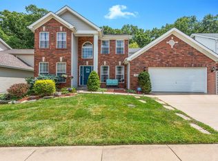 17274 Hilltop Ridge Dr, Eureka, MO