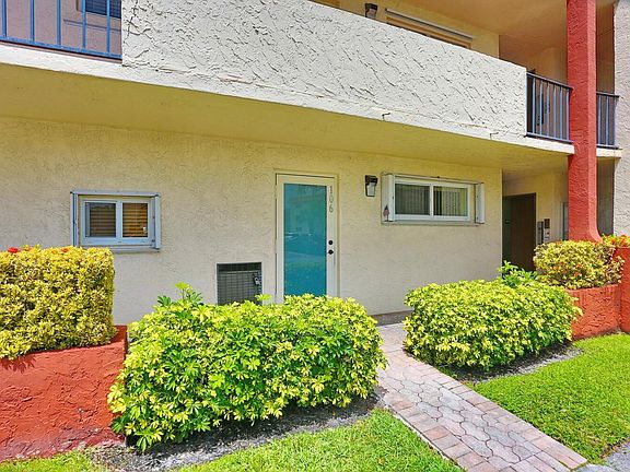 5th image of 9611 N Hollybrook Lake Drive #106