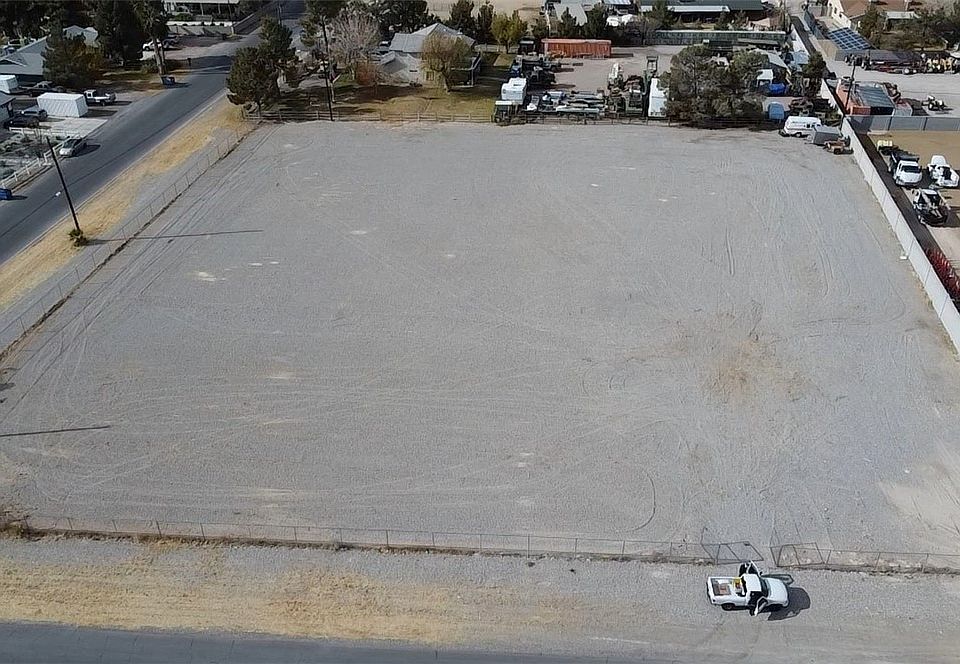 1st image of 6400 W El Campo Grande Ave