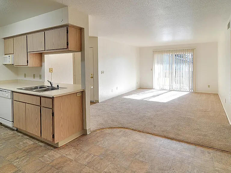 Boulder Creek Apartments — Photo 7