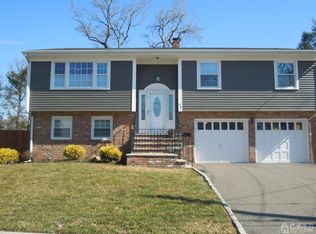 34 Sherold Rd, Colonia, NJ 07067