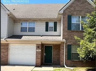 7446 Lacy Dr, Belleville, MI 48111