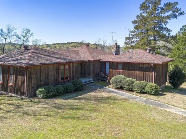 2825 Lazy River Dr, Elberton, GA 30635