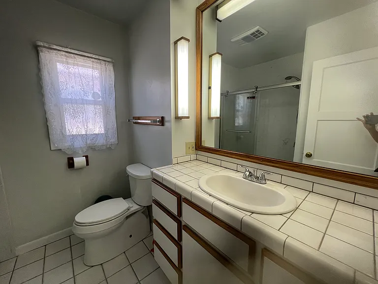1115 S El Molino St — Photo 51