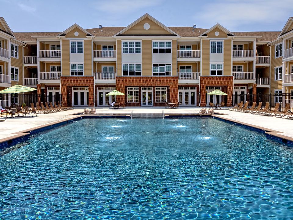 1st image of 6441 Crescent Way APT 306