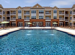 6441 Crescent Way APT 306, Norfolk, VA 23513