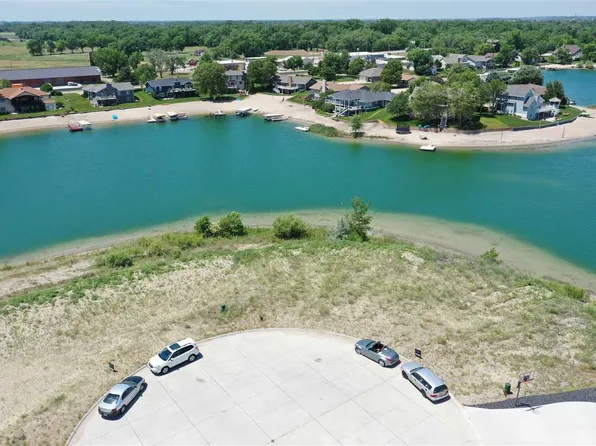 874 S River Birch Ln, Columbus, NE 68601