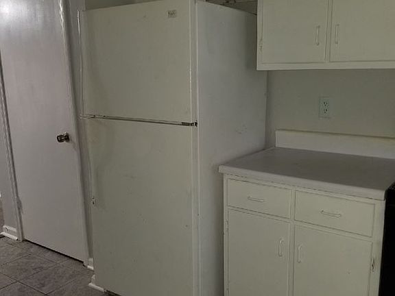 4th image of 6358 Baker Ct APT B
