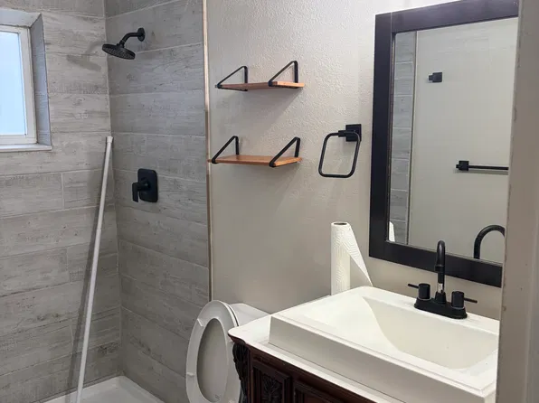 7731 NW 32nd St, Hollywood, FL 33024